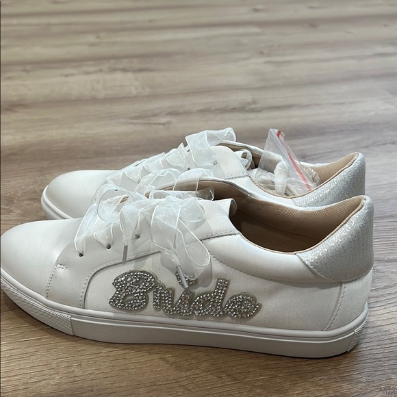 Betsy Johnson White Bridal Sneakers - Picture 3 of 4